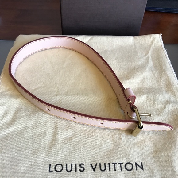 Louis Vuitton Accessories - Louis Vuitton Vachetta Bandoulier Strap Extender❤️